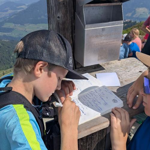 Eintrag ins Gipfelbuch